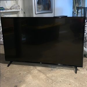 LG 43” Smart TV